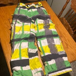 Youth small 9/10 ride snowboard ski pants